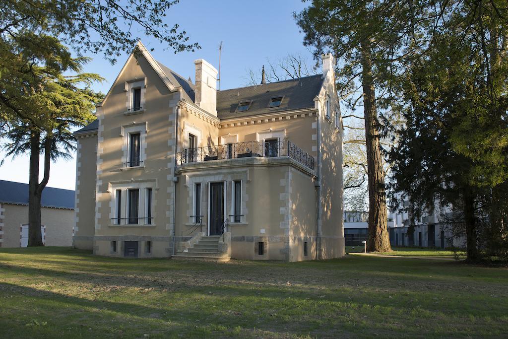 Domitys Le Chateau Des Plans Parthenay Exteriör bild